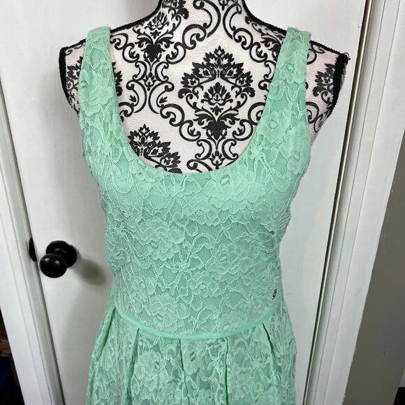 Guess light blue lace fit n flare mini dress. Size M - Picture 2 of 10